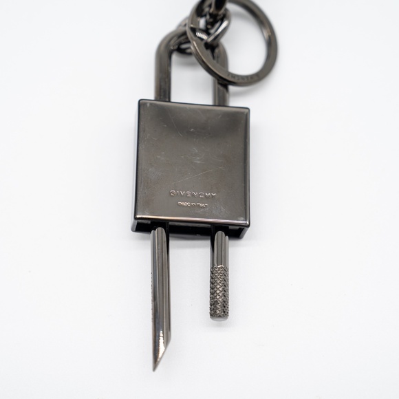 Givenchy Padlock KeyRing Black 4G Metal - Picture 3 of 6